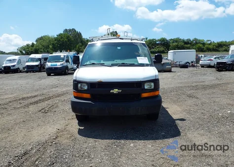 2015 Chevrolet Express 2500 Work Van z USA, uszkodzony, nr VIN 1GCWGFCF3F1158361